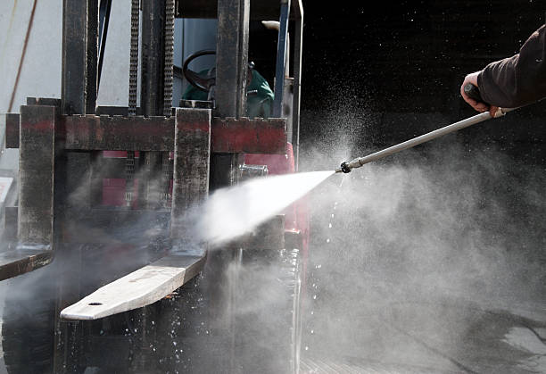 Best Oil Spill Cleanup  in Freemansburg, PA